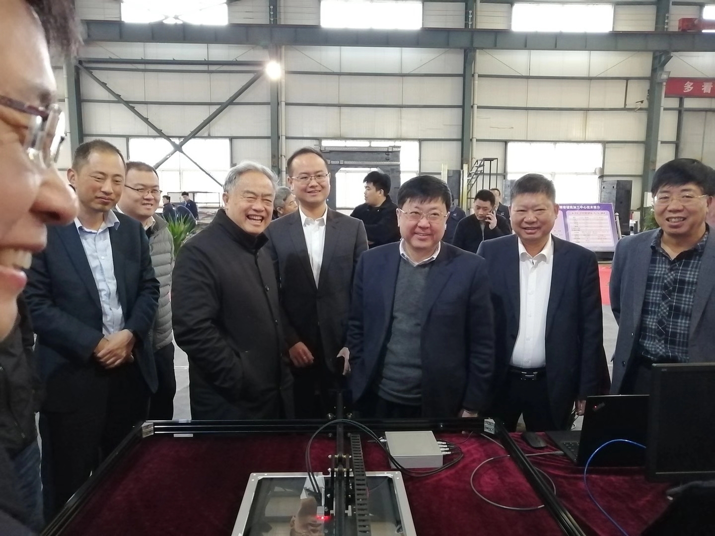 國產精密光柵制造技術、裝備及其應用” 科技成果通過鑒定